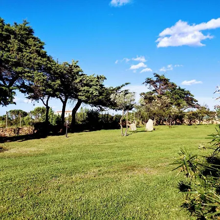 Cala Mirto 호텔 부도니