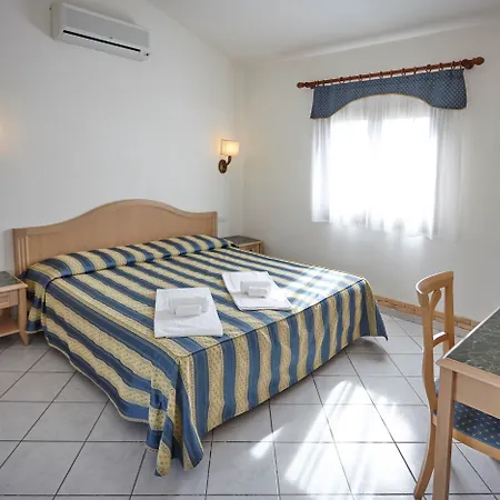 Cala Mirto בודוני