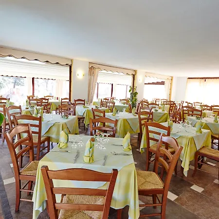 Cala Mirto 부도니