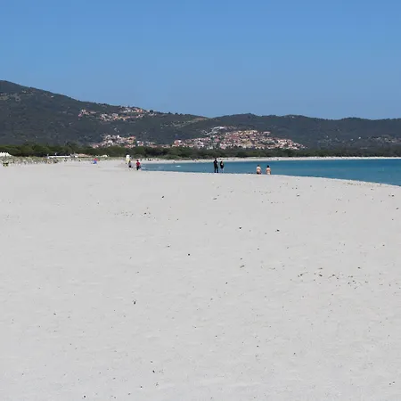 Cala Mirto Hotel