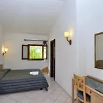 Cala Mirto فندق