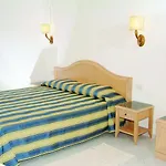 Cala Mirto 3*
