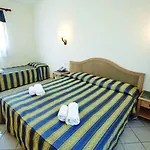 Szálloda Cala Mirto 3*