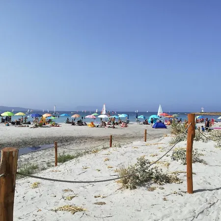 Cala Mirto بودوني