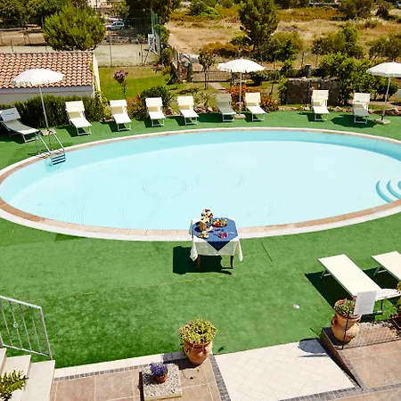 Cala Mirto Hotel
