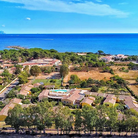 Cala Mirto Hotel 3*